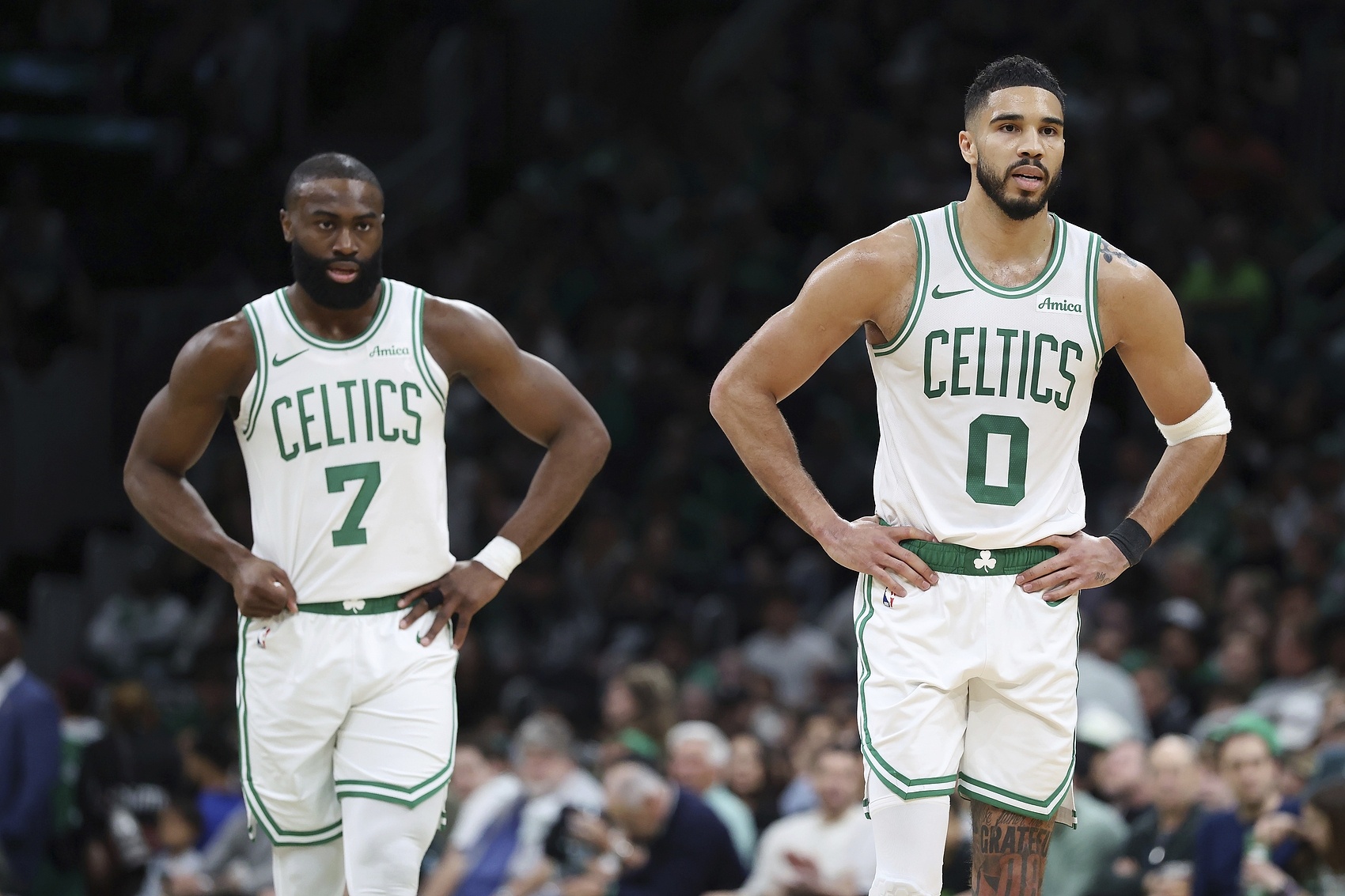 小里弗斯：双探花现在都是头牌 不是詹欧那种更像第一年的詹韦